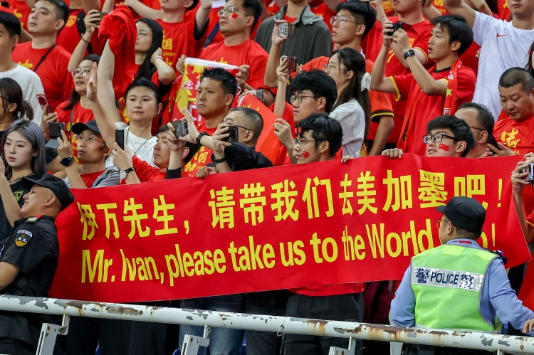 主力后腰停賽，逼迫伊萬(wàn)放棄菱形中場(chǎng)？塞鳥奇兵作用或是搶分關(guān)鍵