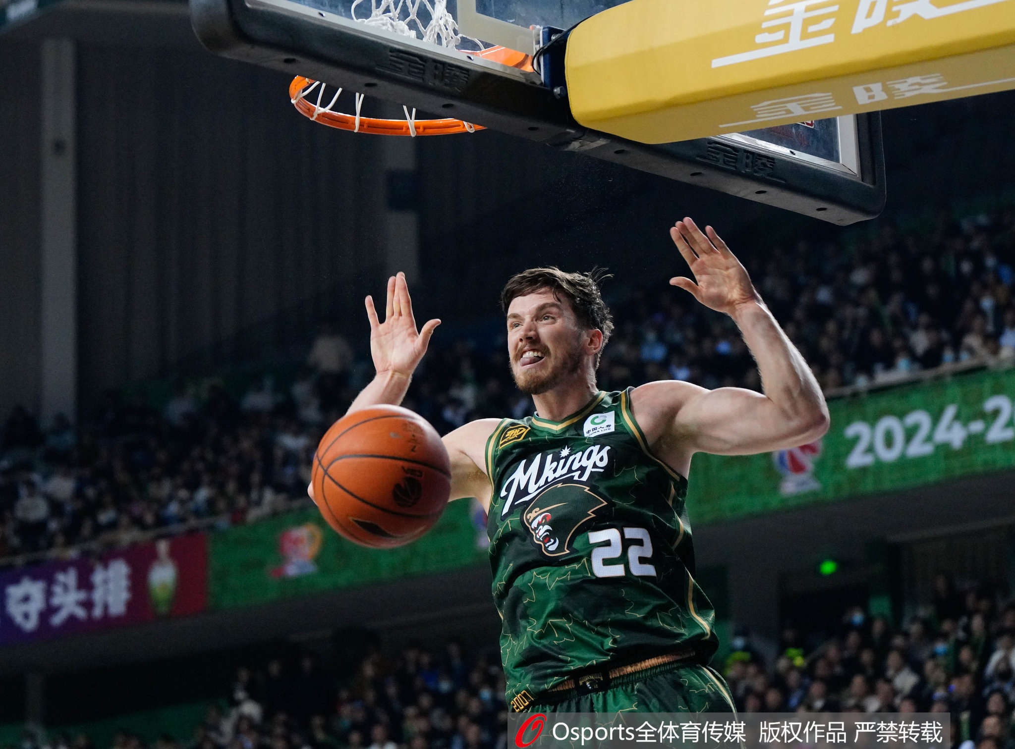積極高效！利夫半場8中6拿到14分6板2助1斷